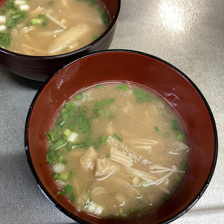 ネギ入りのあったか油揚げの味噌汁！